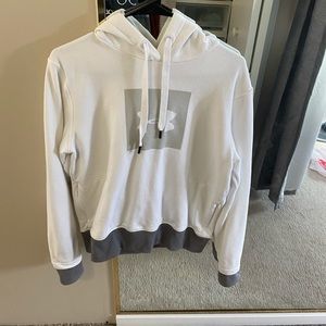 Under Armour Sweatshirt